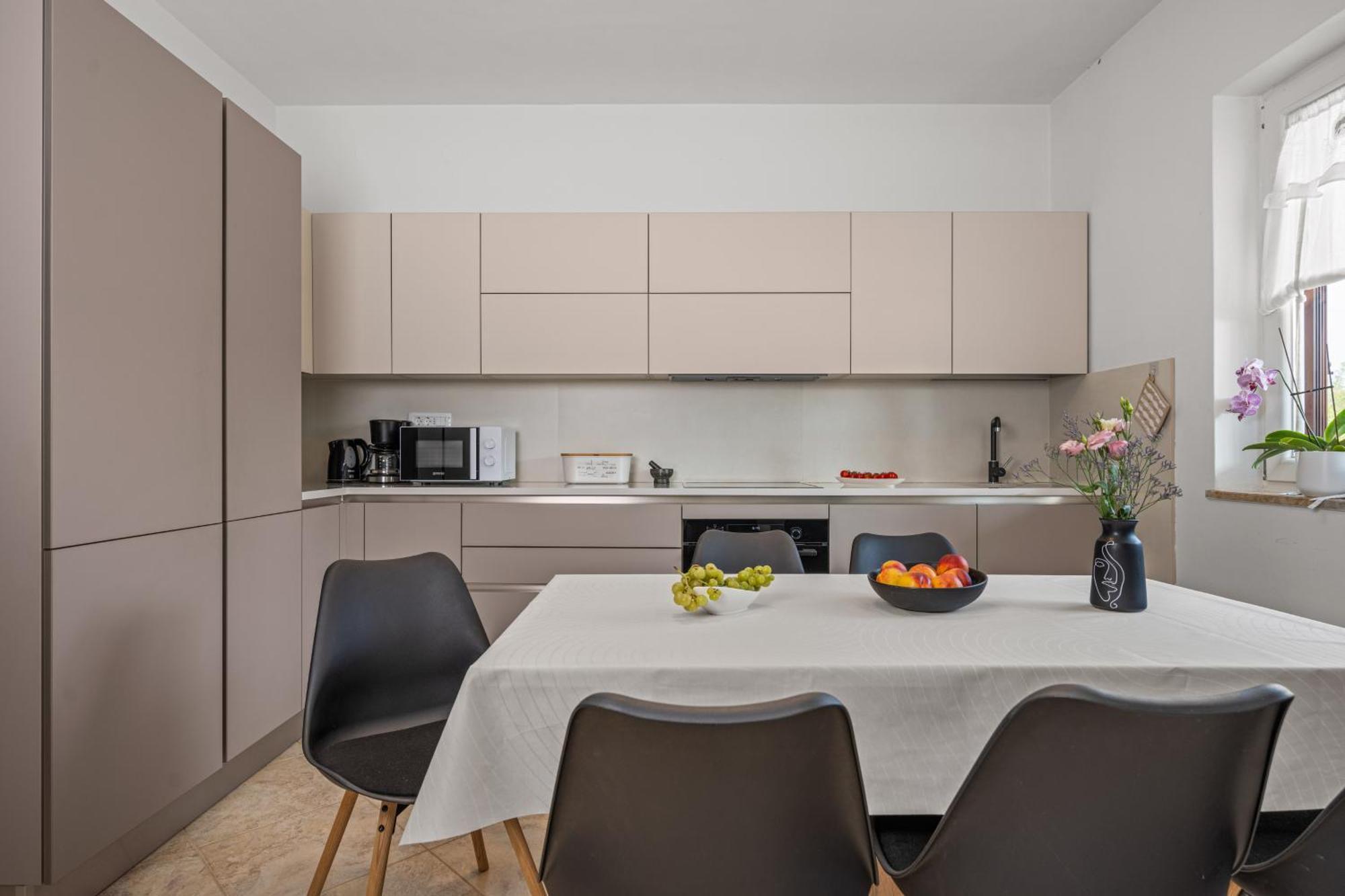 Holiday Home Katharina ラビン エクステリア 写真