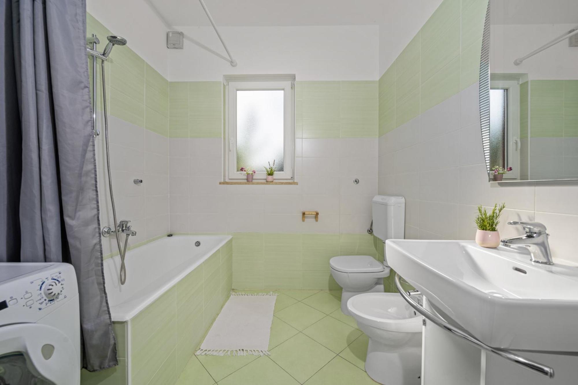 Holiday Home Katharina ラビン エクステリア 写真